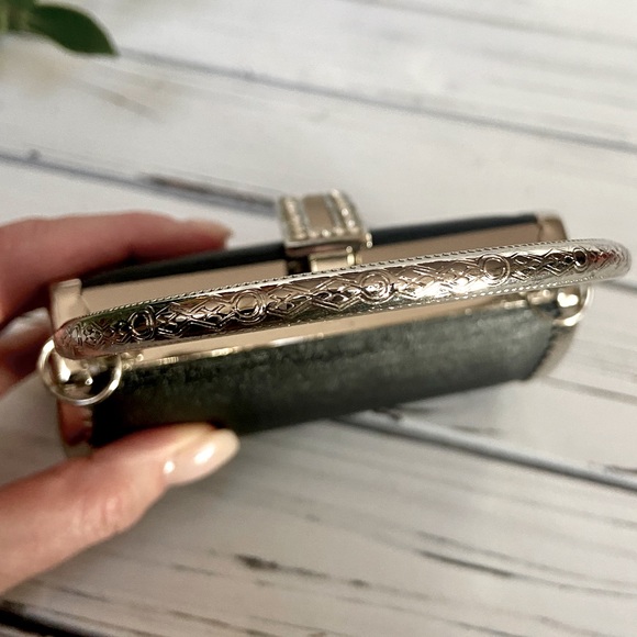 Gorgeous Vintage Hard Shell Evening Bag - Picture 5 of 11